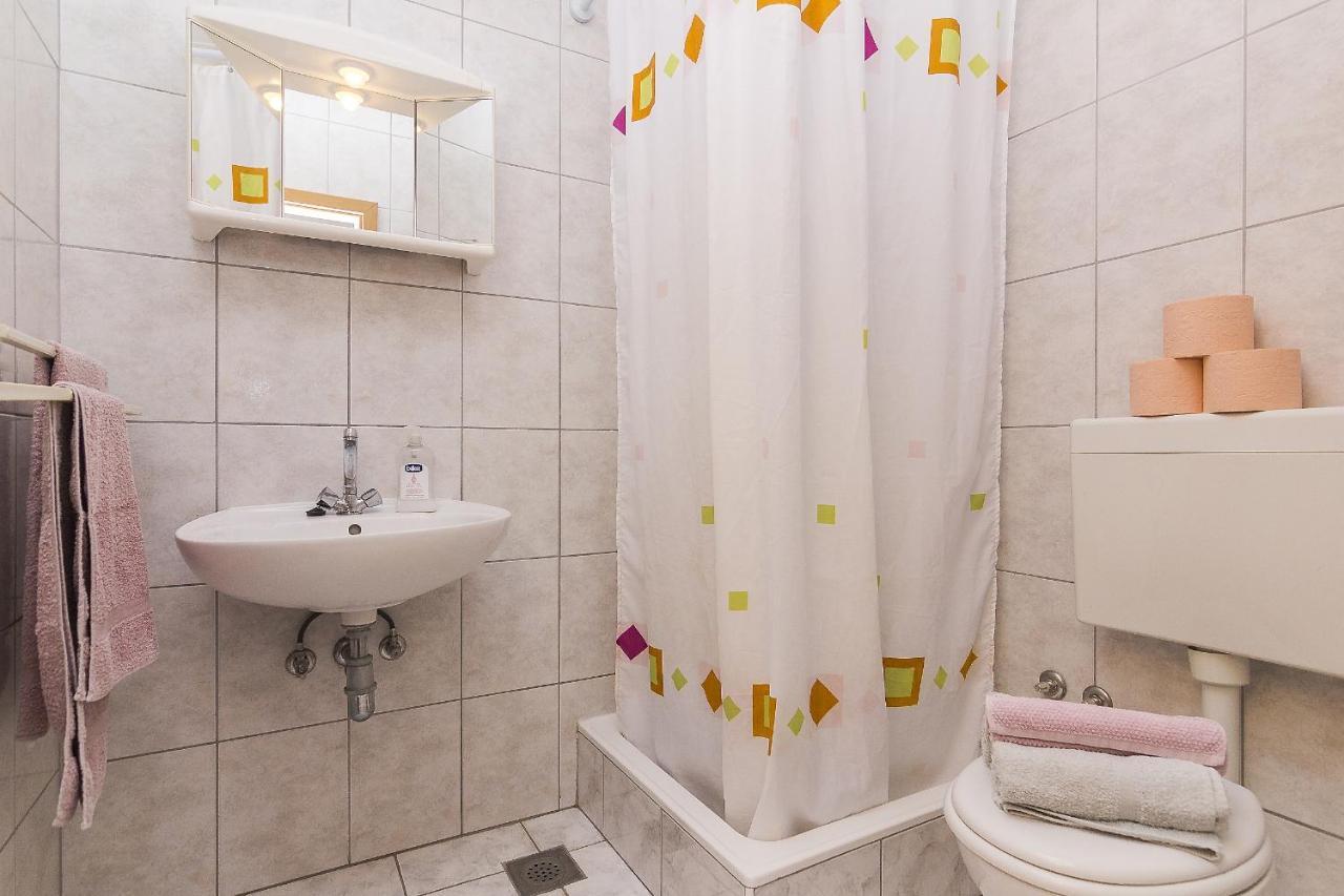 Apartments With A Parking Space Brela, Makarska - 11687 מראה חיצוני תמונה