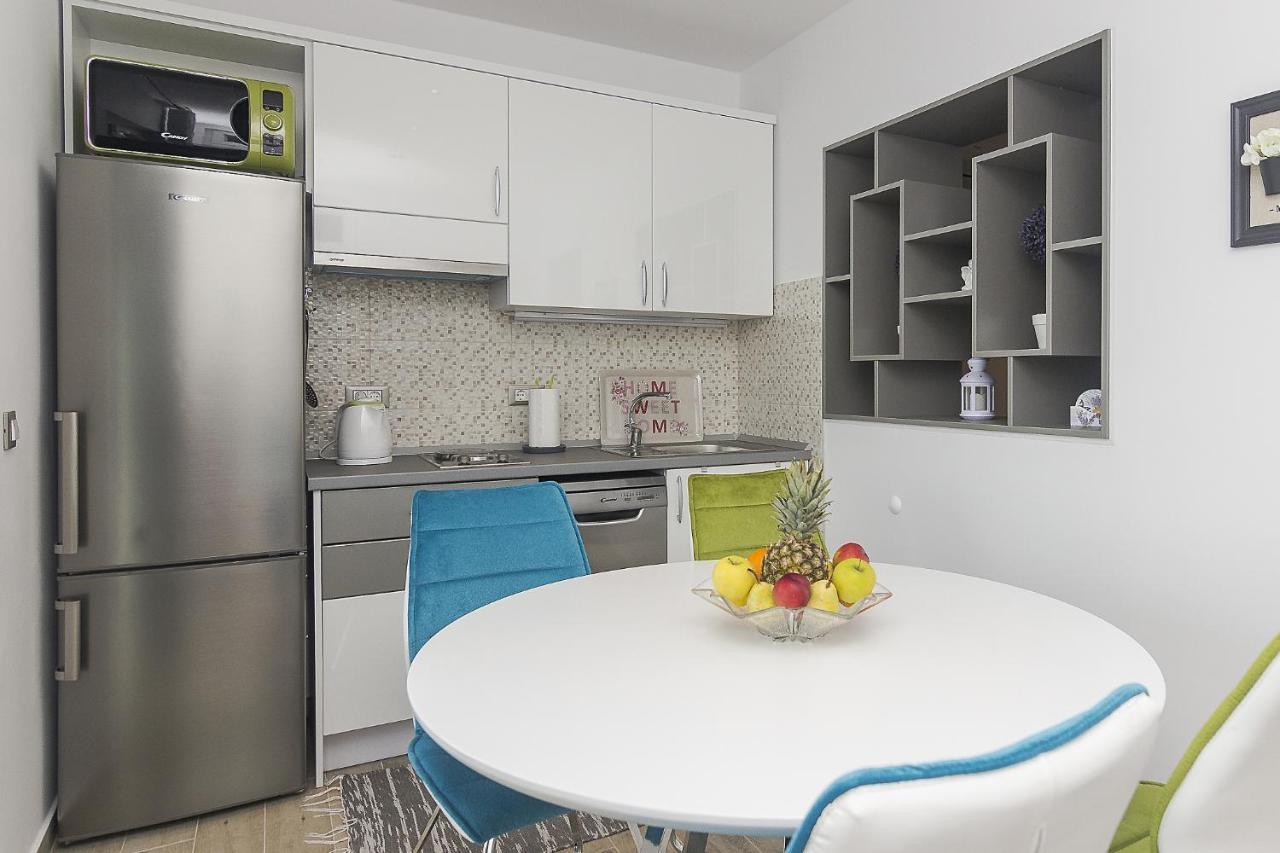 Apartments With A Parking Space Brela, Makarska - 11687 מראה חיצוני תמונה