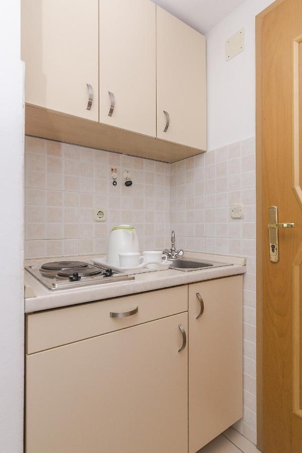 Apartments With A Parking Space Brela, Makarska - 11687 מראה חיצוני תמונה