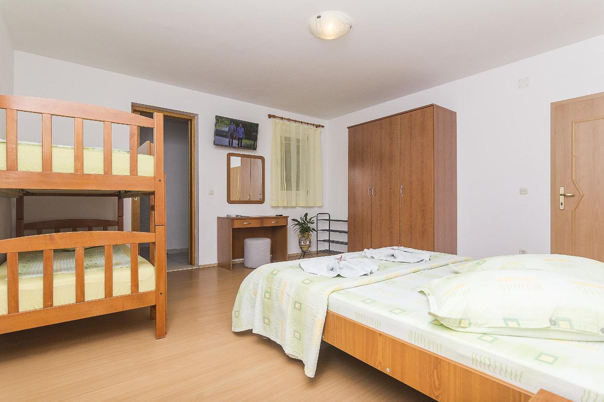 Apartments With A Parking Space Brela, Makarska - 11687 חדר תמונה